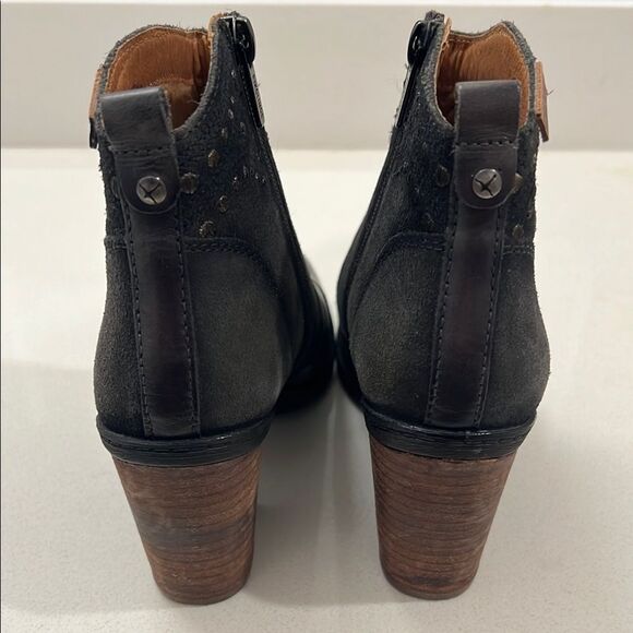 PIKOLINOS Gray Ankle Booties with Vintage Leather and Embroidered Design - Picture 5 of 12